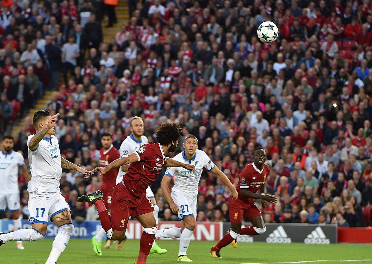 FC科隆客场全力拼搏战平弗赖堡保住一分