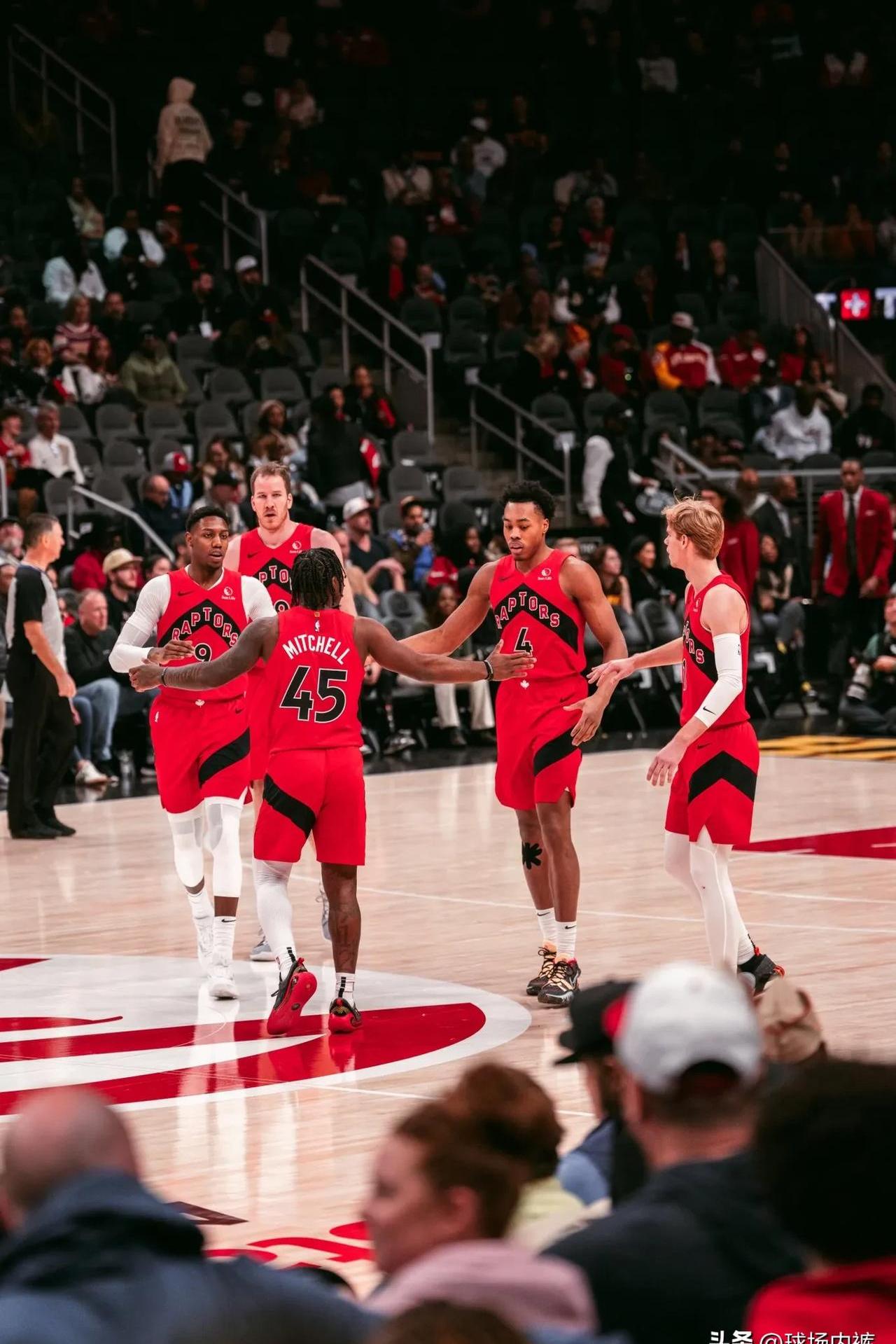 米兰体育活动-猛龙两连胜,击败骑士