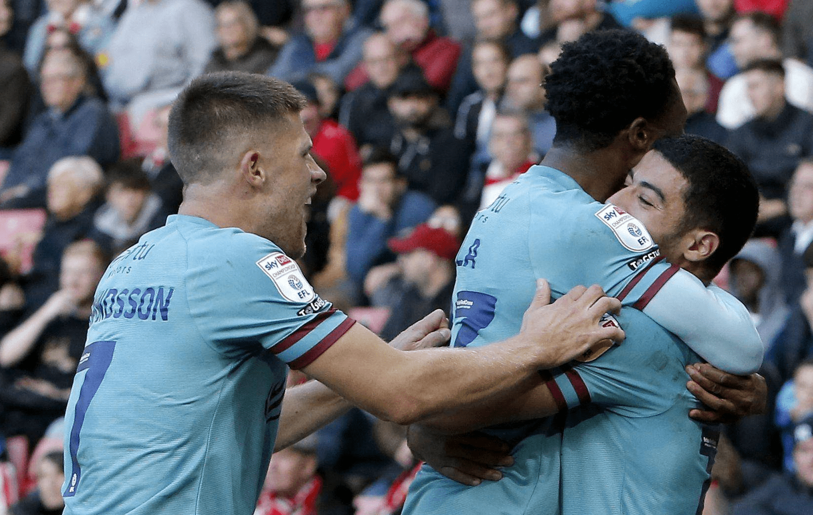 米兰体育直播-包含伯恩利客场大捷，积分追上争冠对手的词条